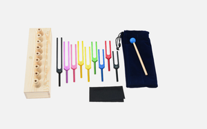 Ensemble de 9 diapasons Solfeggio neufs pour la thérapie sonore, le travail énergétique, l'équilibre et la méditation. - Product Image 2