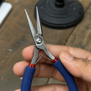 Pince à bec long Tronex, à mâchoires lisses et pointes dentelées, en acier inoxydable, outil de précision pour la fabrication de bijoux P511S, vente en gros OEM - Product Image 3