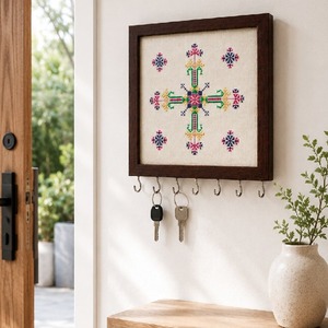 Porte-clés vintage orné pour le rangement dans le couloir et l'entrée - Product Image 6