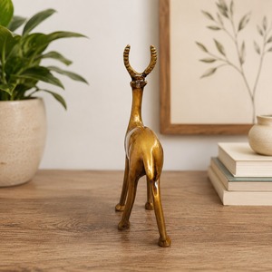 Sculpture de renne en métal doré faite à la main SHUBHAM, figurine animale moderne, décoration de table pour la maison, le bureau, cadeau de Noël, moulage - Product Image 4