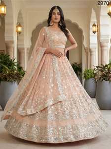 Lehenga Choli Dupatta de Novia con Bordado Intenso Color Durazno, Diseño de Lujo para Bodas y Fiestas, Ropa India y Pakistaní para Mujer, Todas las Temporadas - Product Image 3