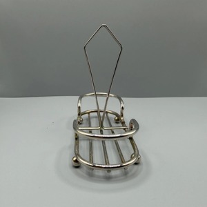 Ensemble décoratif de salière et poivrière en métal argenté, design cygne, de qualité supérieure, pour la maison, la salle à manger et la décoration de table, provenant d'Inde. - Product Image 6