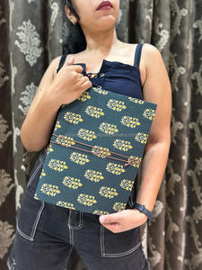 Elegante indio hecho a mano tela de cubierta dura Cierre de hilo seguro diarios Vintage colorido sin forro hoja reciclada diarios de viaje - Product Image 5