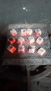 Experimente la mejor calidad de carbón de cáscara de coco: una opción superior para hookah, sesiones de shisha, barbacoas y uso con carbón activo. - Product Image 5