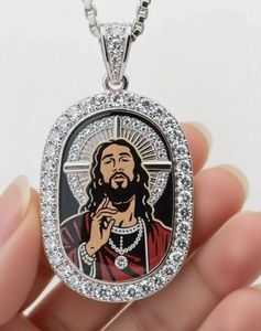 Pendentif ovale personnalisé en émail avec incrustation de moissanite, plaqué or rose, argent 925, médaillon Jésus, bijoux hip-hop Orelia Luxe Orelia - Product Image 3
