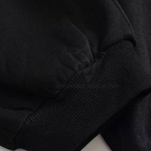 Chándal para hombre de material duradero con ajuste flexible, ideal para sesiones de entrenamiento y actividades deportivas diarias. - Product Image 3