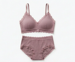 Ensemble soutien-gorge sans armatures et culotte hipster pour femme avec dentelle, taille mi-haute, en coton tricoté et élasthanne, couleur unie élégante - Product Image 1