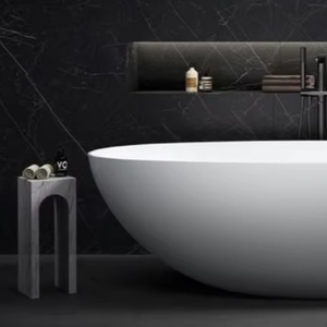 อ่างอาบน้ำทรงสี่เหลี่ยมแบบลอยตัว สไตล์ดั้งเดิม ผลิตจากหินสังเคราะห์คุณภาพสูง เป็นมิตรกับสิ่งแวดล้อม พร้อมระบบระบายน้ำ 40 หัวฉีด และระบบนวดด้วยอากาศ ความจุ 20 แกลลอน - Product Image 2