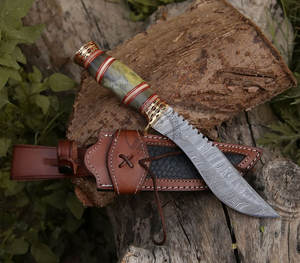 Cuchillo de Hoja Fija Nuevo, Hecho a Mano, de Acero de Damasco, para Caza, Camping y Supervivencia, con Cuerno de Ciervo y Mango de Latón - Product Image 3