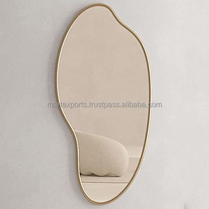 Espejo de pared decorativo de aluminio dorado moderno de alta calidad Mart Exports con marco redondeado para maquillaje y ocasiones de aniversario - Product Image 4