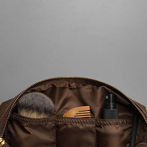 กระเป๋าใส่เครื่องสำอางหนัง ขนาดกลาง สไตล์วินเทจ ปิดด้วยซิป ทนทาน - Product Image 3