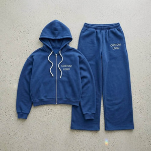 Ensemble de survêtement unisexe athleisure en molleton premium avec logo personnalisé, comprenant un sweat à capuche oversize vert olive et un pantalon de jogging ample et décontracté - Product Image 6