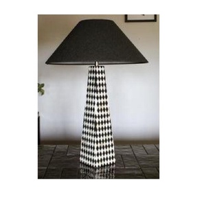 Venta caliente Estilo de cono Incrustaciones de hueso Lámpara de mesa Escritorio Lámpara de mesa de esquina Regalo DE BODA Hogar Decorativo Hueso Lámparas de mesa de noche - Product Image 6