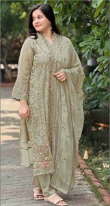 ชุดสูทกึ่งสำเร็จรูป Dhwaja Export Fox Georgette พร้อมงานปักและประดับเลื่อม - Product Image 2