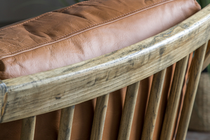 Exquisito Sillón de Estilo Mid-Century con Cuero de Primera Calidad y Estructura de Madera de Roble Natural Tallada - Product Image 5