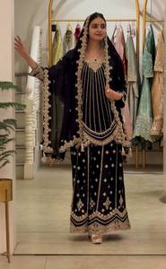 Conjunto de Kurta Larga Negra Bordada con Dupatta para Mujer, Ropa Tradicional Étnica India/Pakistaní para Bodas, Seda, Corte Holgado - Product Image 3