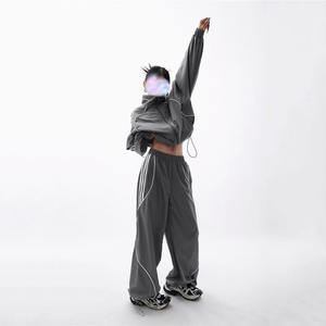 Ropa Deportiva de Invierno para Mujer, Chaqueta Cortavientos de Corte Regular con Cordón Ajustable, Pantalones Acampanados |   Conjuntos Deportivos Oversize para Mujer, Estilo Urbano, Color Sólido - Product Image 4