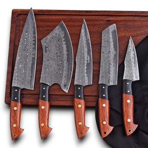 Couteau de Chef en Acier Carbone Forgé à la Main, Manche en Bois, Manche Intégral, Style Japonais, 8 Pouces, Finition Poli Miroir, Ambidextre - Product Image 1