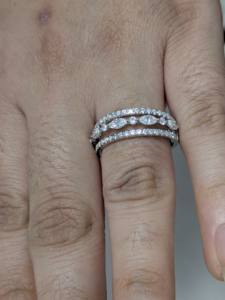 Bague de mariage demi-éternité en or blanc 10K/14K avec diamant de laboratoire taille brillant de luxe 1,40 carat, empilable, certifiée IGI Lurba - Product Image 2