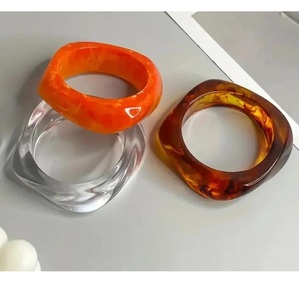 Magnifiques bracelets en résine époxy pour femmes, imperméables, personnalisables, mignons, légers, élégants, à prix de gros - Product Image 5