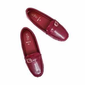 Maroon WN4376 Mocasín Club Vestidos Elegante cómodo Mocasín en rojo oscuro - Product Image 1
