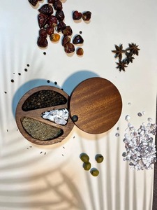 UNIVERSAL OVERSEAS Natürliche Holz-Salz- und Pfefferdose aus Akazienholz mit Schwenkdeckeln, Großhandel, Premium-Qualität - Product Image 2