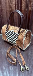 Sac à main en cuir véritable fait main et sculpté à la main pour femmes, avec un design floral vintage, artisanat de qualité supérieure - Product Image 4