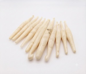 Wholesale Handmade Pink Marbled Epoxy Resin <b>Crochet</b> <b>Hooks</b> Set Ergonomic Yarn Knitting Needles - Product Image 3