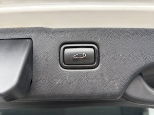 SUV d'occasion Hyundai Sorento blanc 2019, essence, avec BSD, LDWS, coffre électrique, TPMS, AEB, régulateur de vitesse, toutes options, importé de Corée - Product Image 4