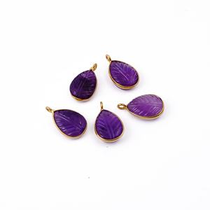 Pendentif larme d'améthyste violette fait à la main avec sculpture de feuille ensemble de lunette en laiton plaqué or bijoux en cristal à la mode en gros - Product Image 3