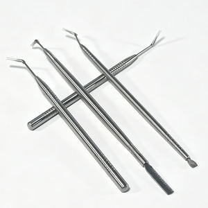 เครื่องมือดัดขนตาโลหะสีเงินแบบมีร่อง สำหรับยกขนตาและแยกขนตา - Product Image 4