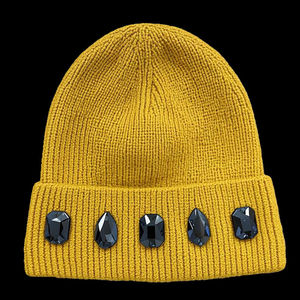 Elegante gorro de lana personalizado en color azul para el invierno, tejido cómodo con diseño de logotipo para protección contra el frío. - Product Image 3