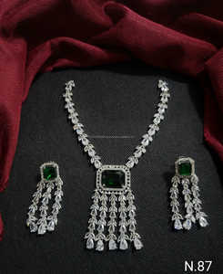 À la mode dernier argent plaqué gland balancent diamant américain élégant long collier clouté et ensemble de boucles d'oreilles pour les femmes et les filles - Product Image 3