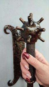 Poignée de porte en fer forgé résistante à la rouille, facile à installer, avec un design à boule pointue – Accessoire décoratif pour portes/ports d'entrée. - Product Image 6