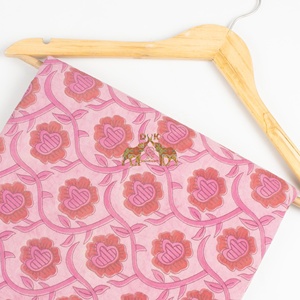 Nueva Colección de Tela de Algodón 100% Ecológica, Ligera, con Estampado Dabu, Diseño Floral, Teñido con Tintes Vegetales Naturales - Product Image 2
