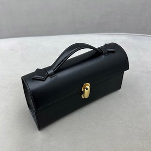 Bolso de mano de cuero para mujer, muy demandado, con múltiples ranuras para tarjetas, ideal para viajes y salidas nocturnas, disponible a precio de exportación. - Product Image 2