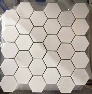 Mosaico hexagonal de 2 pulgadas, mármol cristal y blanco lechoso, estilo minimalista moderno para pared interior de baño. - Product Image 5