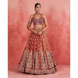 Plus beau dernier créateur Heera Création Orange taille M Lehenga Choli pour femme Ensemble de broderie exquis - Product Image 2