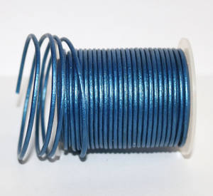 EXCEL EXPORTS Sangles en cuir couleur jaune doré métallisé, tailles 1 mm et 2 mm, pour la fabrication de bijoux, la décoration et le tressage (en rouleau) - Product Image 1