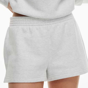 Shorts en molleton de coton épais personnalisables avec logo pour femme – Coupe ample, taille haute, style streetwear, idéal pour la gym et la détente - Product Image 6
