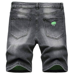 2026 OEM / ODM Pantalons en jean et shorts en denim noirs pour hommes, effet vieilli, couleur unie, grandes tailles, style streetwear, avec logo personnalisé - Product Image 3