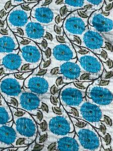 Edredón de Algodón Bordado a Mano con Patrón Floral Azul, Decoración Tradicional para el Hogar, Uso en Todas las Estaciones - Product Image 3