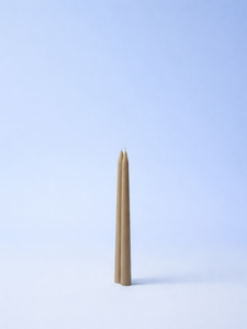 Ensemble de 2 bougies coniques sans fumée en cire de paraffine faites à la main, couleur beige chaud |   Décoration de fêtes et de bars |   Mariages sans parfum - Product Image 3