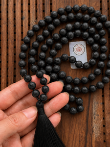 Collier de prière en onyx noir mat avec pompon, bijoux religieux faits à la main, cadeau unisexe - Product Image 3