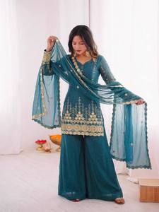 Traje Sharara Palazzo de Seda Fendy Premium con Bordado y Lentejuelas, Diseño Étnico para Fiestas, para Mujer - Product Image 5
