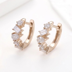 Élégantes boucles d'oreilles créoles en or jaune 14K 18K avec diamants de taille mixte, diamants de laboratoire certifiés IGI, testeur de diamants, bijoux pour femmes - Product Image 3