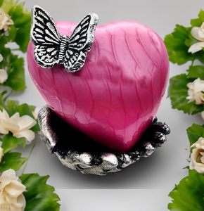 Urna Conmemorativa de Aluminio Premium en Forma de Corazón para Guardar Cenizas, Elaborada con Detalles Artísticos y Acabado Suave - Product Image 6