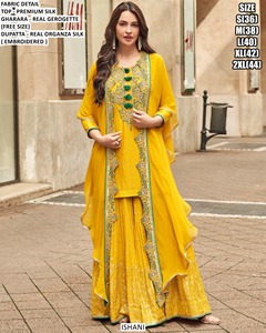 Kurta Tradicional de Fiesta Ziva en Seda Negra - Product Image 3