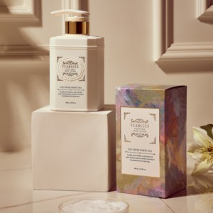 Loción Corporal Perfumada Hidratante Vegana y Orgánica Teabless, Aroma a Lavanda, Almizcle y Té Blanco, 480g - Product Image 3