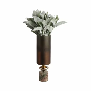 Jarrón de Flores Decorativo de Hierro Hecho a Mano de Primera Calidad, Producto de Diseño Elegante para Diseñadores de Interiores, Decoración del Hogar, Minoristas de Muebles - Product Image 3